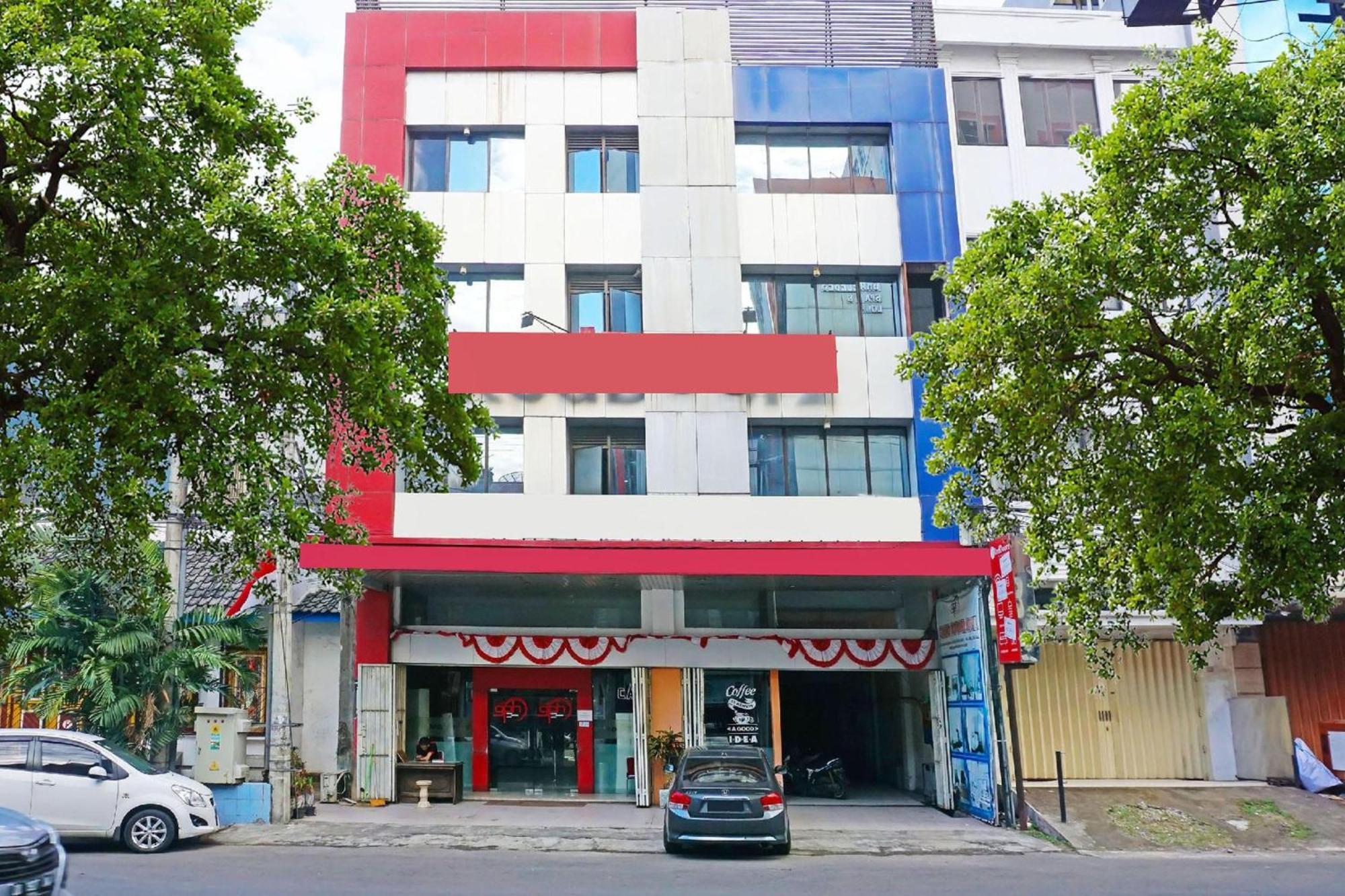 Collection O Losari Near Pantai Losari Formerly Hotel Grand Populer Macasar Exterior foto